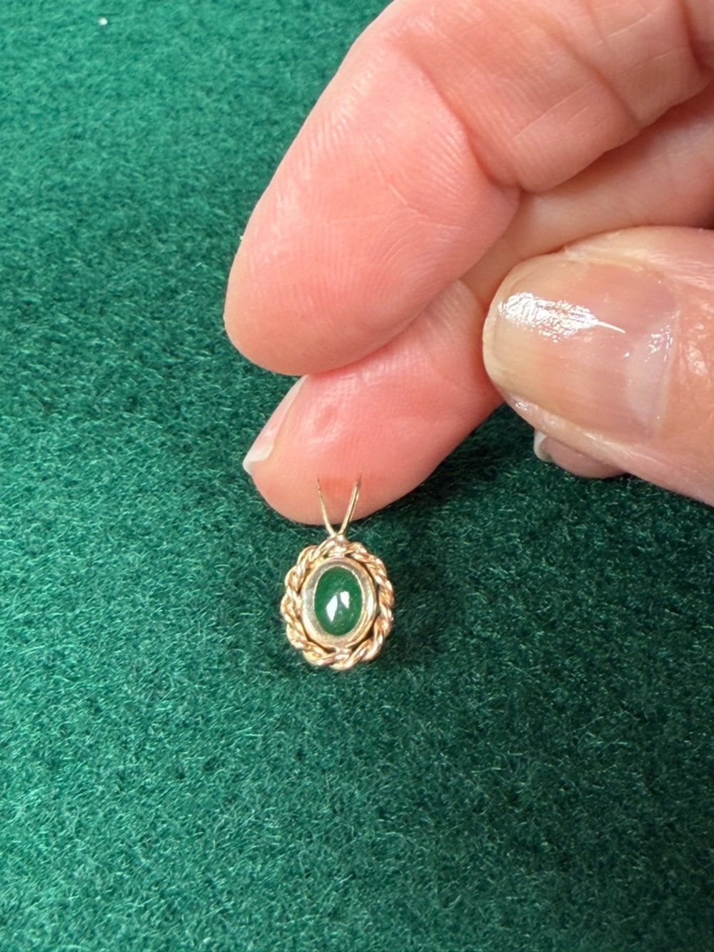 VINTAGE, 10K Gold Green Gemstone Pendant - Picture 7 of 12